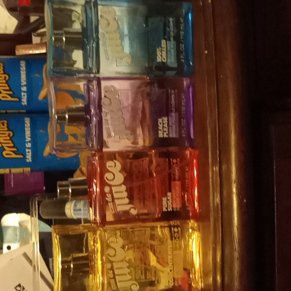 Eau de juice by cosmopolitan collection. All are equal in quality left. 98%